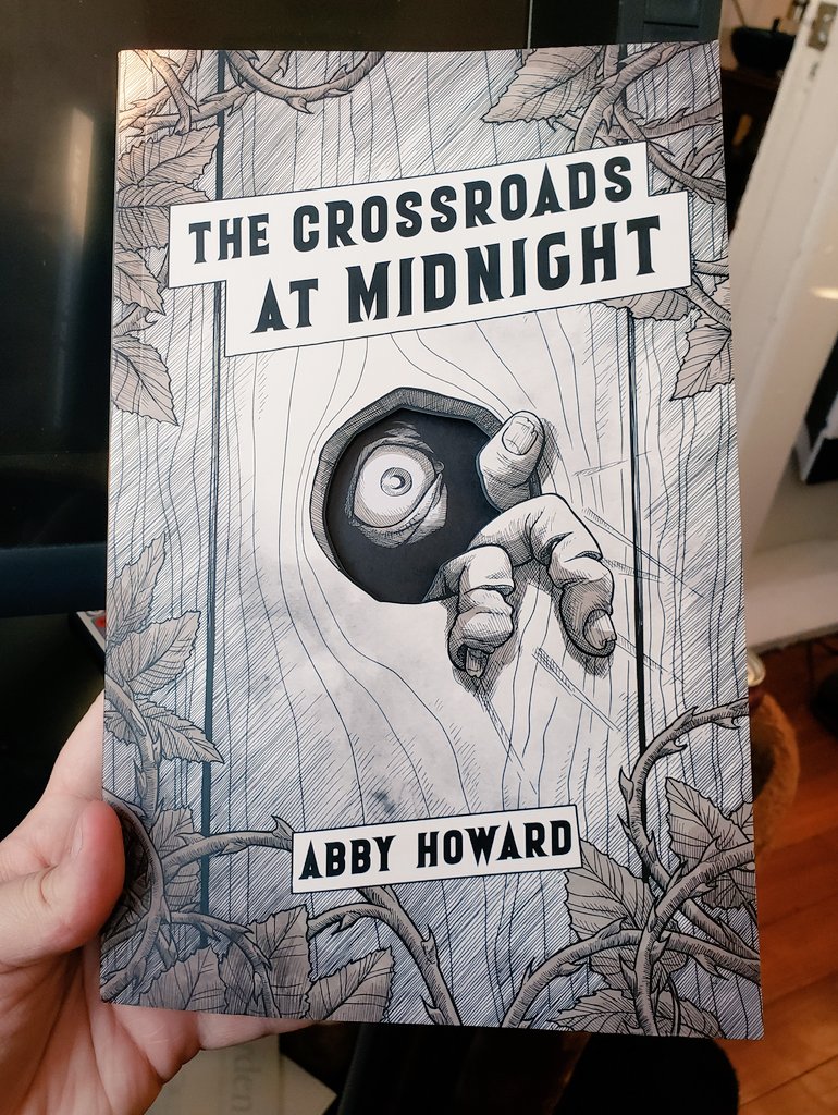 Holding Crossroads in my hands for the first time!! ?
The printing is SO slick!! These pics don't even do it justice, I'm so jazzed with how it turned out :D :D

https://t.co/0FDx3Otmaq 