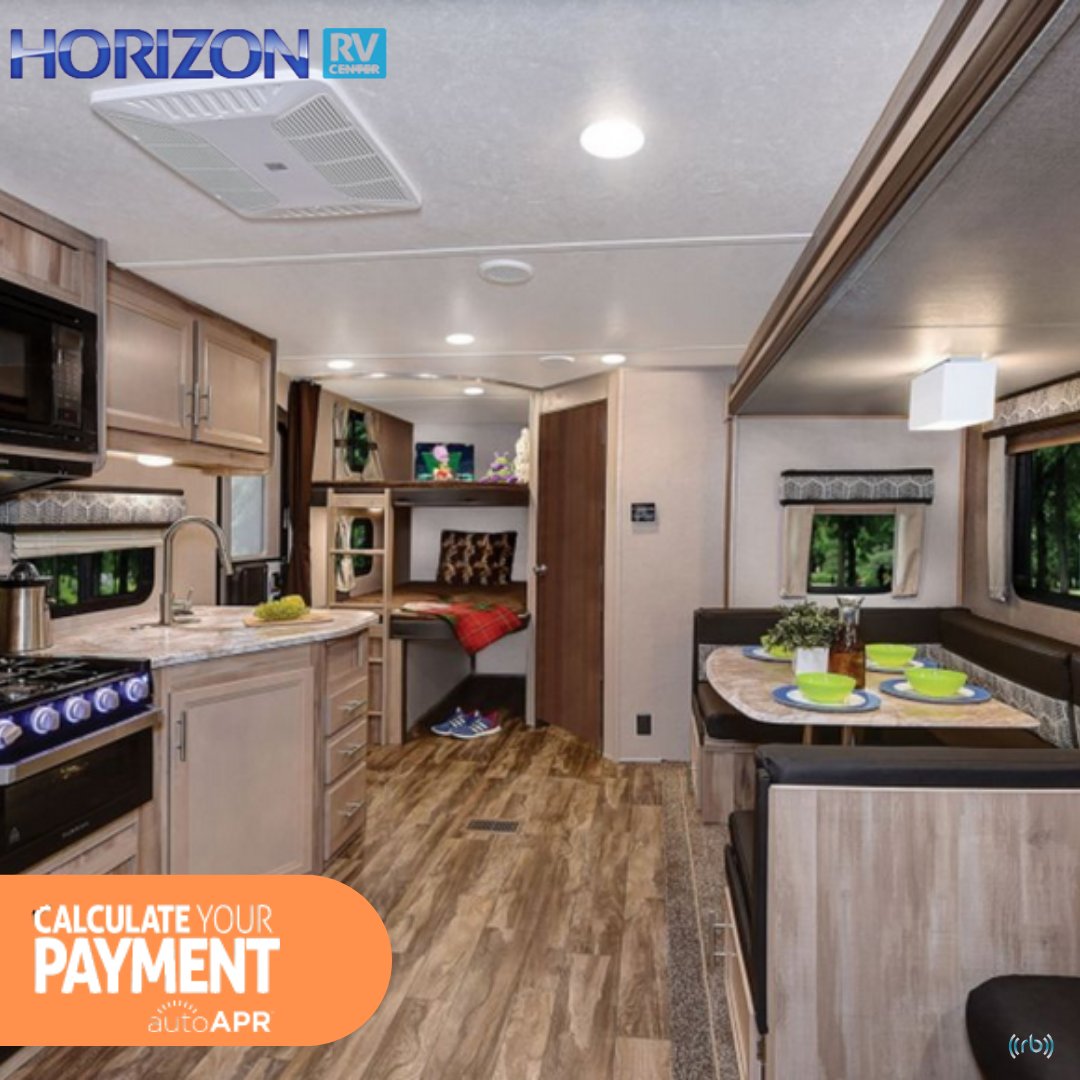 HorizonRVGA's tweet photo. 2021 Coachmen Catalina Legacy Edition *263BHSCK
Features include a 39'' flat-screen TV, LED interior lighting, and a FULL-size exterior camp kitchen! 

Have questions? Speak with our friendly sales department for details.   #horizonrvcenter #rv #rvlife #lakeparkga #ga #rvsales https://t.co/jFvtHyxURd