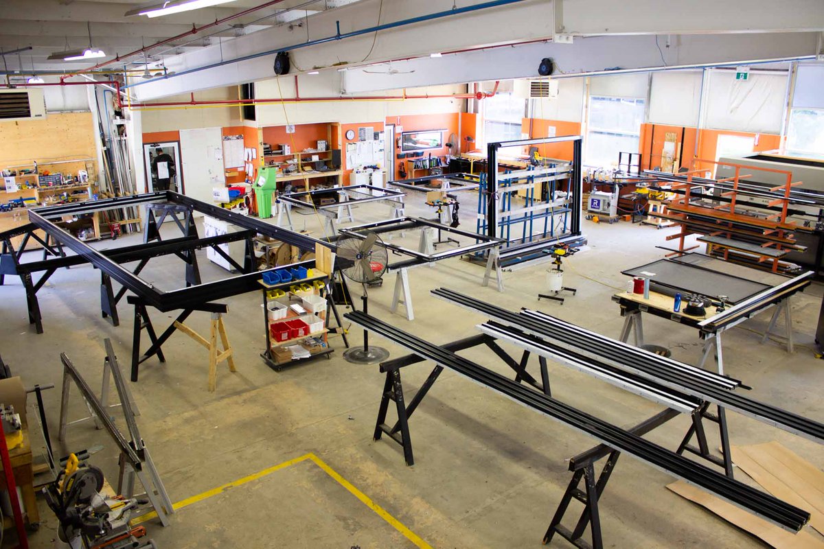 bigglassopening's tweet photo. Getting some frames all ready to go! 💪🛠️

#glassisthenewsexy #bigglassopenings #bgo #shop #doors #windows #glass #construction https://t.co/KpvMcYJQCQ