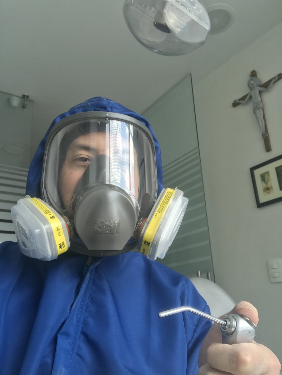 josoalajandro's tweet photo. #soyodontologo #mivacunanomevacuna @VickyDavilaH @NoticiasRCN @MinSaludCol @BogotaET @NoticiasCaracol @ClaudiaLopez @vanedelatorre será que trabajar así quiere decir que no somos de alto riesgo lo hacemos por deporte https://t.co/o6qbZoW08E