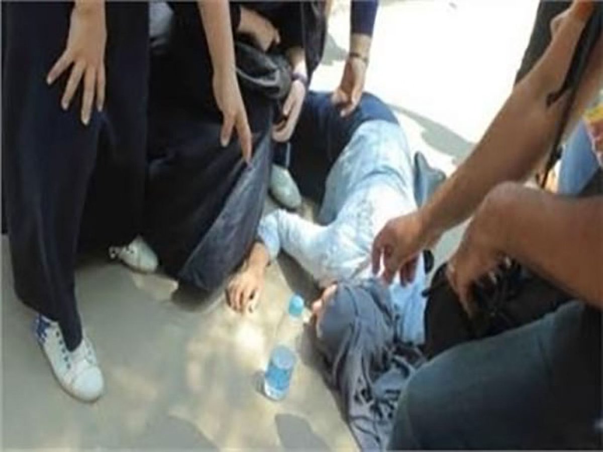 Mostafa20202025's tweet photo. I ask President Abdel Fattah El-Sisi. I do not want many injuries among university students or fainting cases among students. Please cancel the study.😫🙏
#مش_نازلين https://t.co/hAz45c3ozp