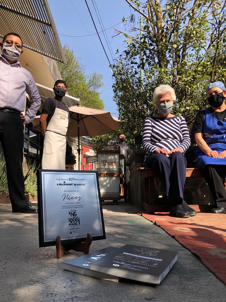 NicosMexico's tweet photo. La #familiaNicos agradece su apoyo y preferencia a tod@s. Gracias a ustedes, podemos estar nuevamente en la Guía #MéxicoGastronómico de Los Grandes Restaurantes de México 2021 de @CulinariaMexicana @spellegrino_mx @NespressoMX y @laroussecocinamx.

¡Gracias! 🙏🏻 https://t.co/3yKVdjgbgO