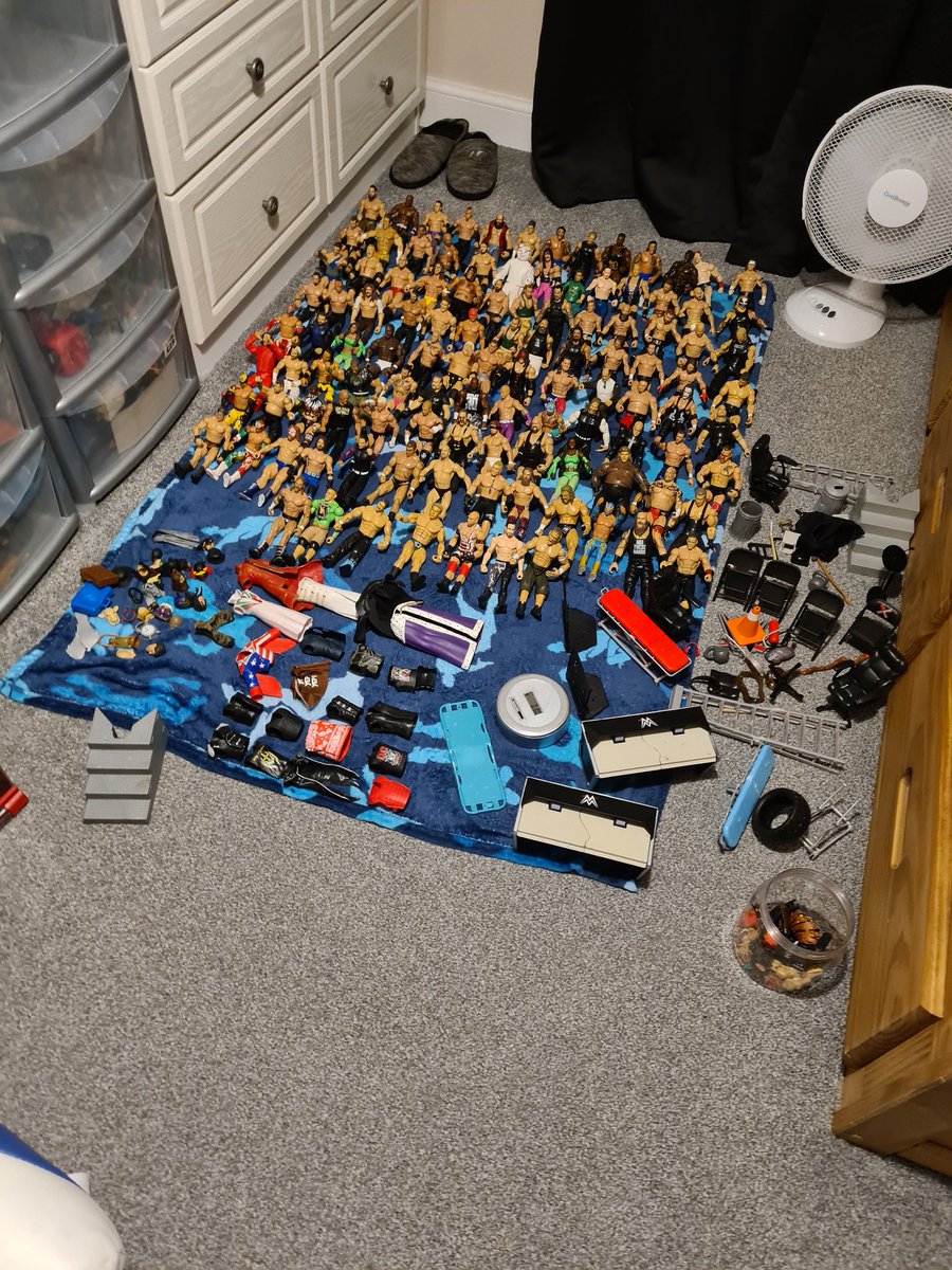 IestynLewis7's tweet photo. @WrestlingDaze @WWEJDCT @Allen_Jeyson @ItsLSDub @WrestlingDaze rate my figure collection https://t.co/1iZu3CEf1X