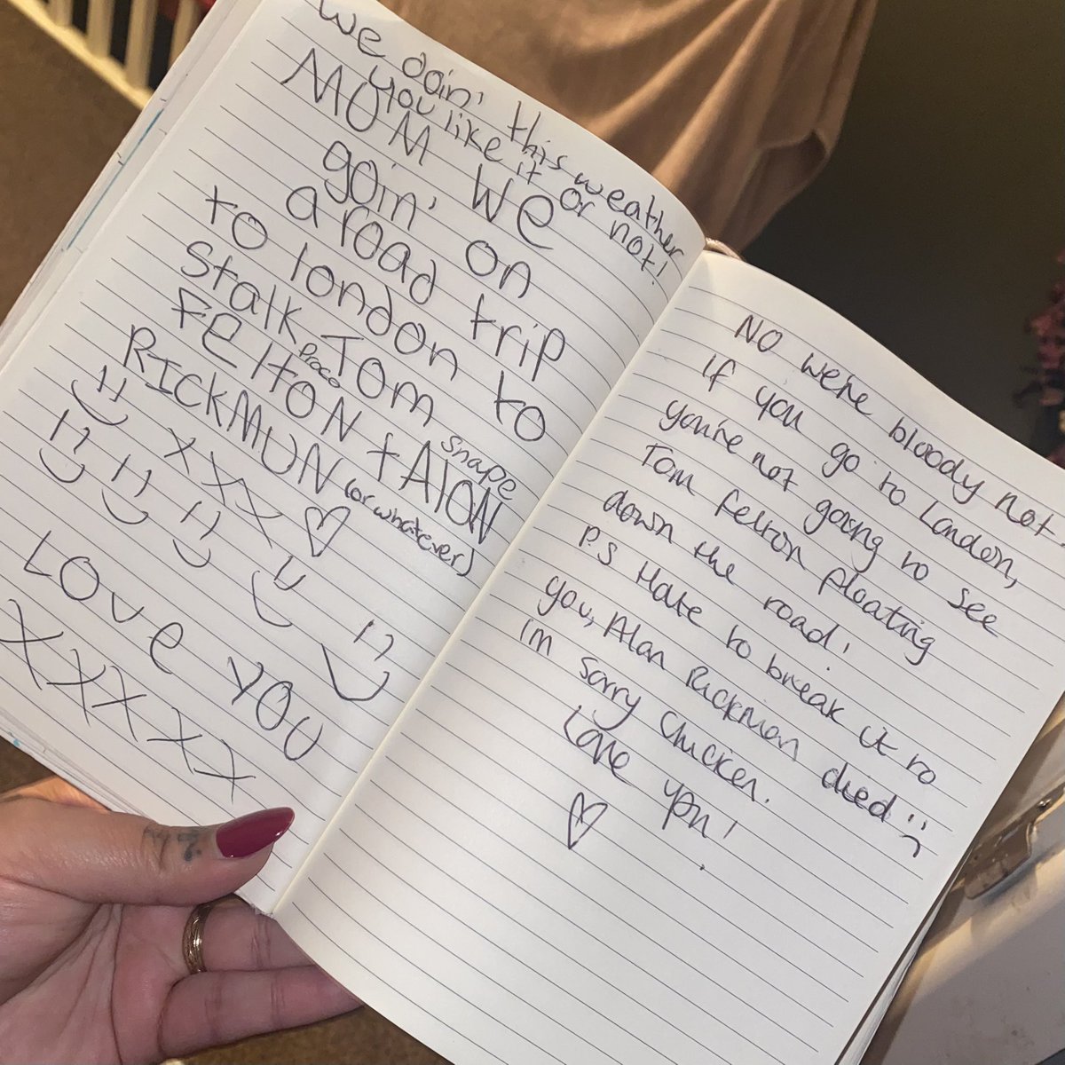 rebeccaaa89's tweet photo. @TomFelton tween girl problems! I remember being the same when I was her age 🤣 #DracoMalfoy oh you heartthrob you 😉😘 https://t.co/eL1MTbiT7P