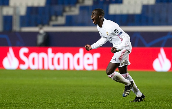 LaLigaLowdown's tweet image. THREE THINGS:

1⃣Real Madrid forget about the injury issues and just about defeat 10-man Atalanta

2⃣Barcelona get back on track with a 3-0 home victory over Elche

3⃣ Raúl García signs a new deal with Athletic, keeping him there until 2022

#LLL
🧡🇪🇸⚽️