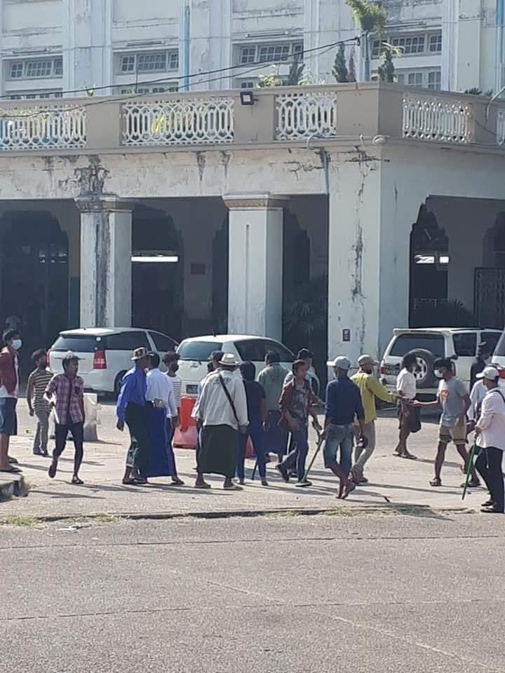 Hired Thugs coming out a police car! 25.02.2021 This morning, Hired Thugs are gathering in Sule, downtown Yangon to create the illusion of pro army demonstration!#HearTheVoiceOfMyanmar #WhatsHappeningInMyanmar #myanmarmilitarycoup #MilkTeaAlliance