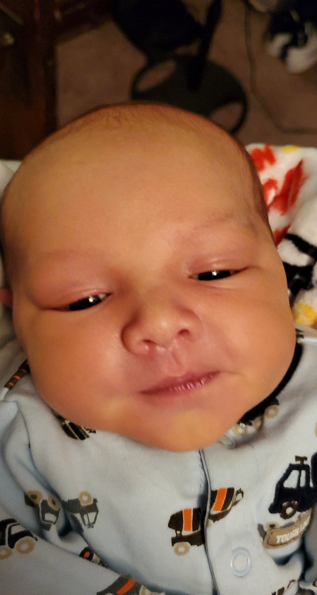 samoan31's tweet photo. Look at my lil man right here 😁😁😁 https://t.co/cmKEjFb1HS