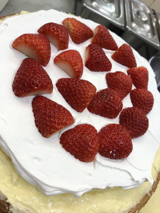 フルーツケーキファクトリーは札幌市内のみ 新鮮な苺のタルトが絶品 Sweetsvillage スイーツビレッジ