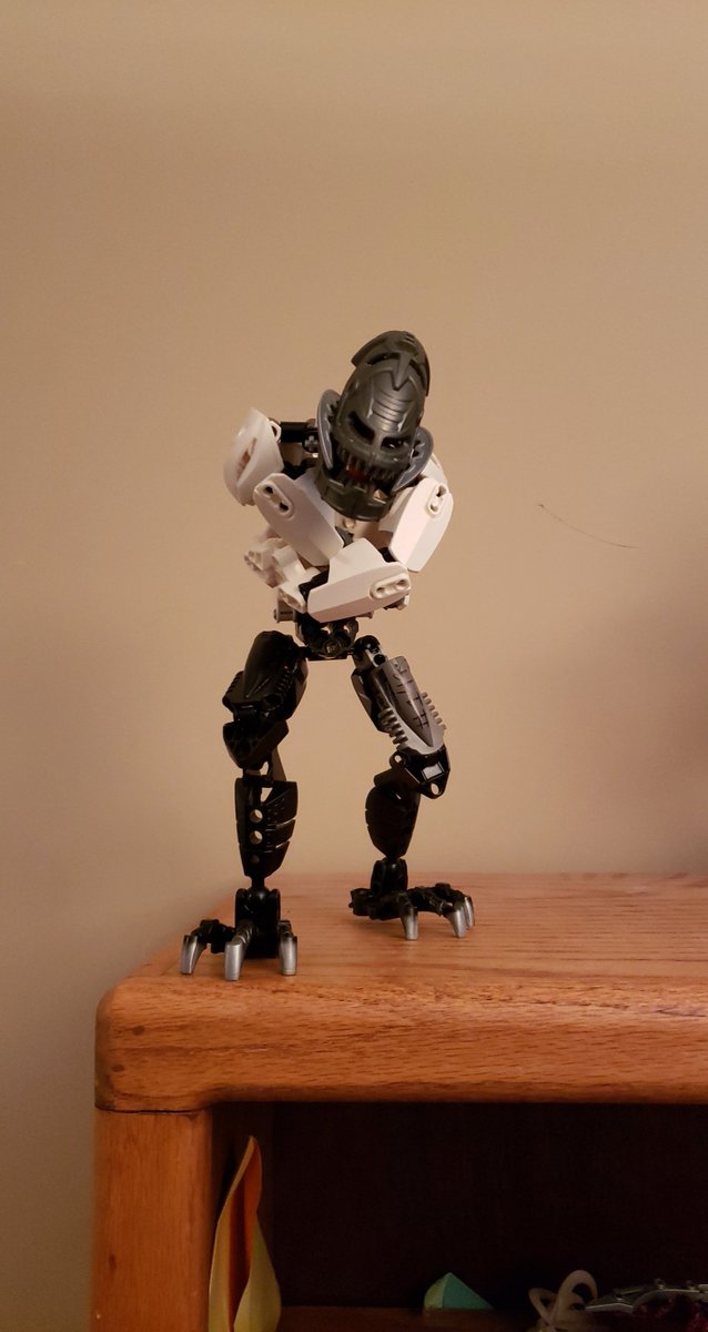 MocsNui's tweet photo. Asylum Vezon #lego #bioniclemocs #vezon #creepy #straight #jacket #terror #insane https://t.co/R56MZZe8OW