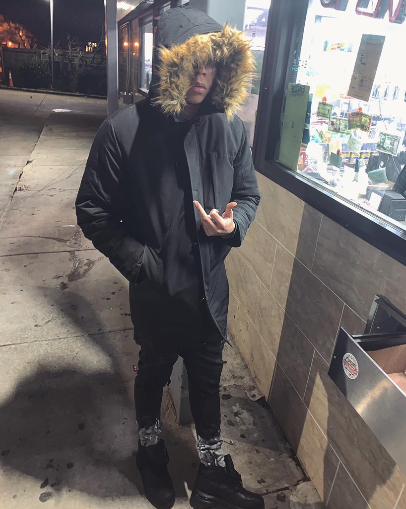 ATOJankyAhk's tweet photo. Only 🕰Dey Call My Phone🤳🏽..When Dey Meh,🎭🗣When Dey Need Sum ,🤲🏽💲Hol Up Let’s Switch Shoes See If Uu Gimmie Sum...🧏🏽♂️😴#FreeWhoMatta⛓👟#LongLiveDaReal💕🐍 https://t.co/Jc1ZG51nND