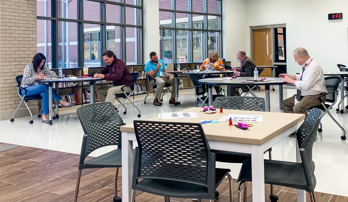 MrsWatkinsCHS's tweet photo. Admin Book Study on #TheDistanceLearningPlaybook for School Leaders. Corbin has the best admins around! #prideandtradition #corbin #strivingtobeourbest https://t.co/k70m6EsmLa