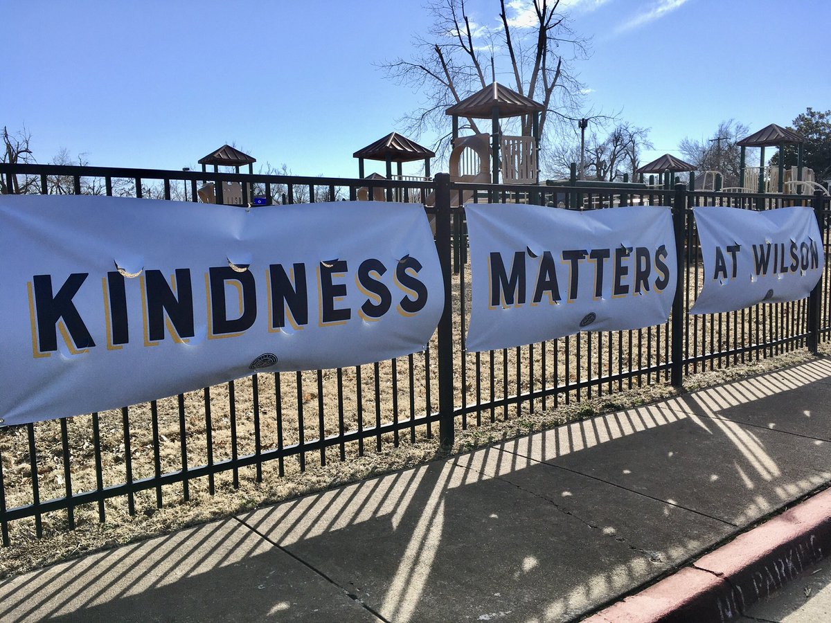 counseloracers's tweet photo. Our @WilsonArtsPTA made this sign in celebrating the Kindness month. Love ❤️ it so much and thank you! #choosekindness #kindiscool @NatalieJohnPapa @OKCPS https://t.co/cgozDDd0yN