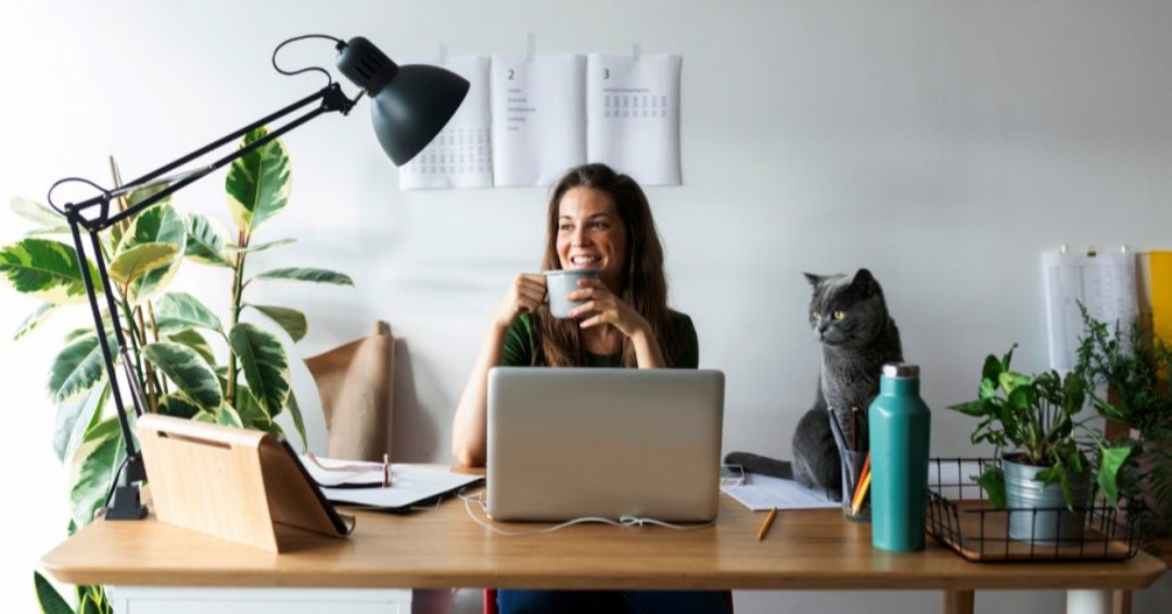 LisaH_Jackson's tweet photo. Creating a healthy employee experience is what it's all about! Digital wellness matters and is important for companies to design well-being in culture, physical space & digital space. Learn more! @citrix #CtrixWorkspace #mobileworkspaces #CitrixCircle
https://t.co/shKEtJPsDa https://t.co/kGy2mX7pTy