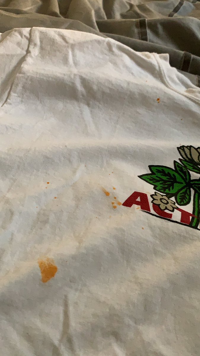 _blakegrant_'s tweet photo. I tweet one thing about timeout wings then these fuckers got me.. https://t.co/Ey50K0cZZp