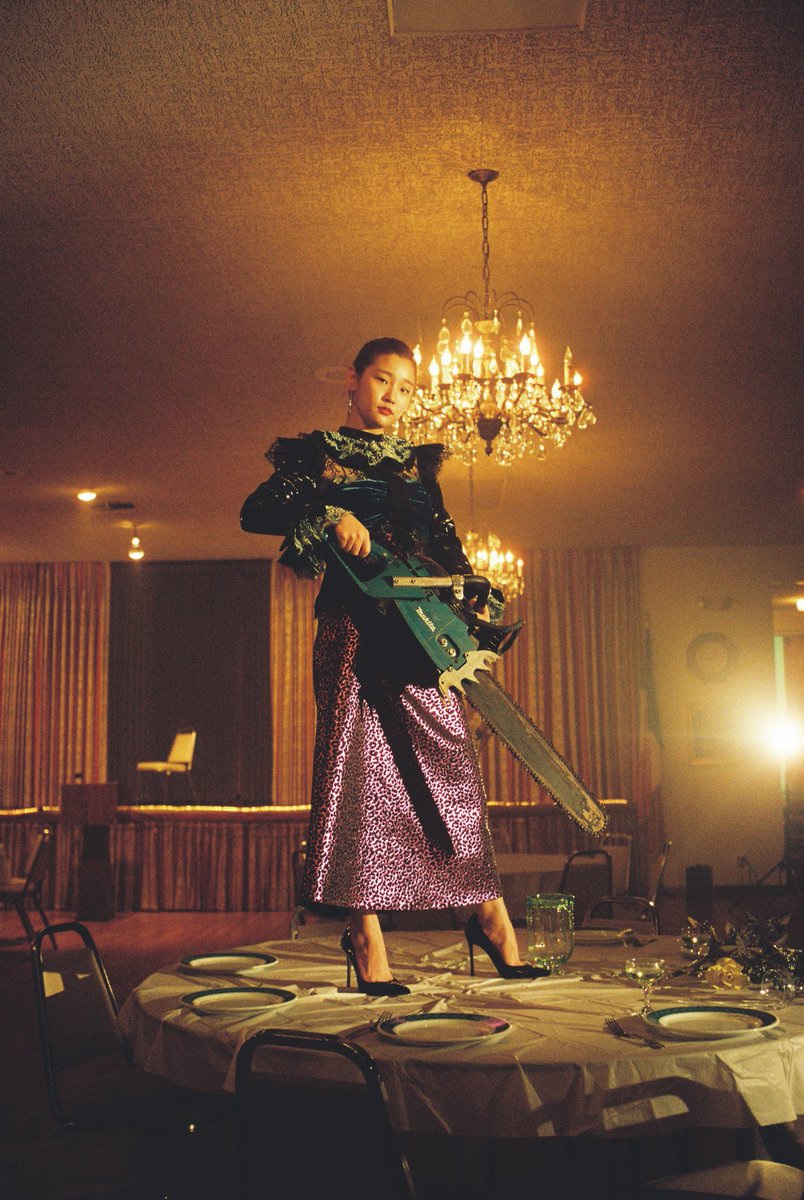 justice4glitter's tweet photo. park so-dam photographed by juergen teller vs. james j. robinson https://t.co/Mge5EwtqdW