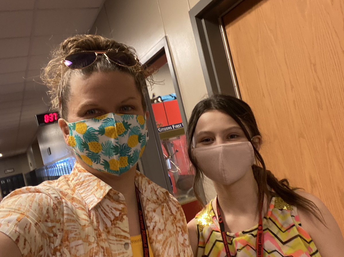 CMS_Dunlap's tweet photo. It’s always Paradise at CMS!  Especially on Beach Day! 🏖 https://t.co/H2XcOYWYWC