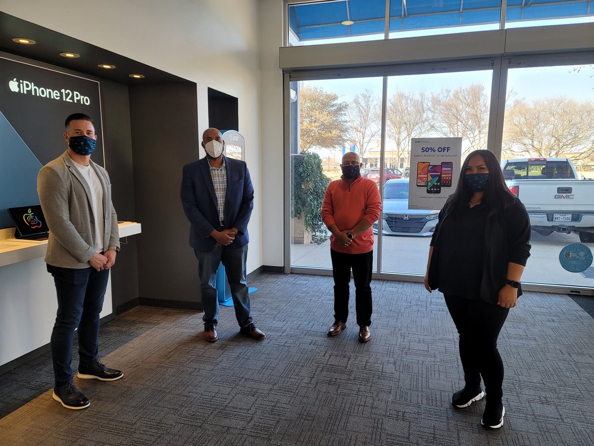 Ejazakbar55's tweet photo. Sweet Surprise meeting with my leadership feeling pumped, blessed and honored @TerronJernigan @CopelandJKyle at Village at Allen.
@Malika_NTX @EldoradoBravado @LynetteMAguilar #NTX_Market #rockthemask #lifeatatt https://t.co/b5HZTRi3Ka
