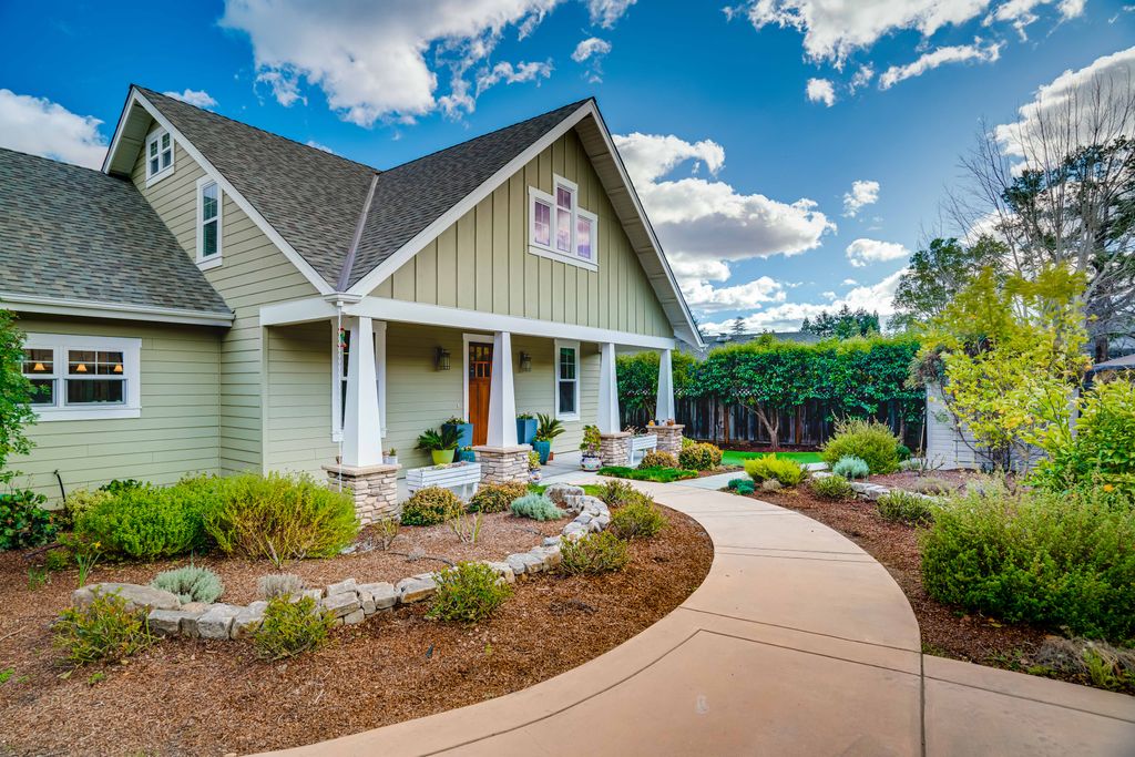FullFrameAgency's tweet image. No, seriously. That is a REAL sky! We know it looks like someone chose an unrealistic shot for a sky swap, but nope! It was just an amazing day. These are from a shoot, last weekend, in Scotts Valley, near Santa Cruz, for #CompassRealty . #realestatephotography #scottsvalley