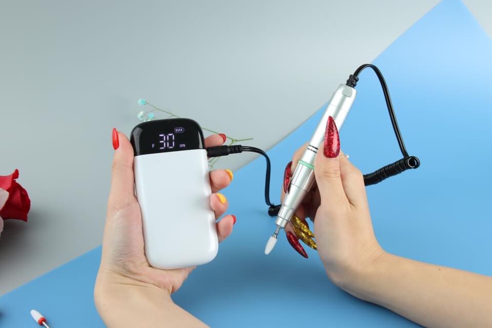 🔥The most popular and portable style in 2021
👝Pocket size and rechargeable,
👑👍It's worth having this nail drill ！