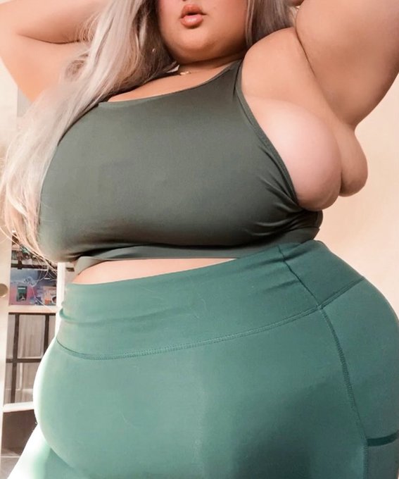 Watch alex 🌿's leaked NSFW photo on TwXstars