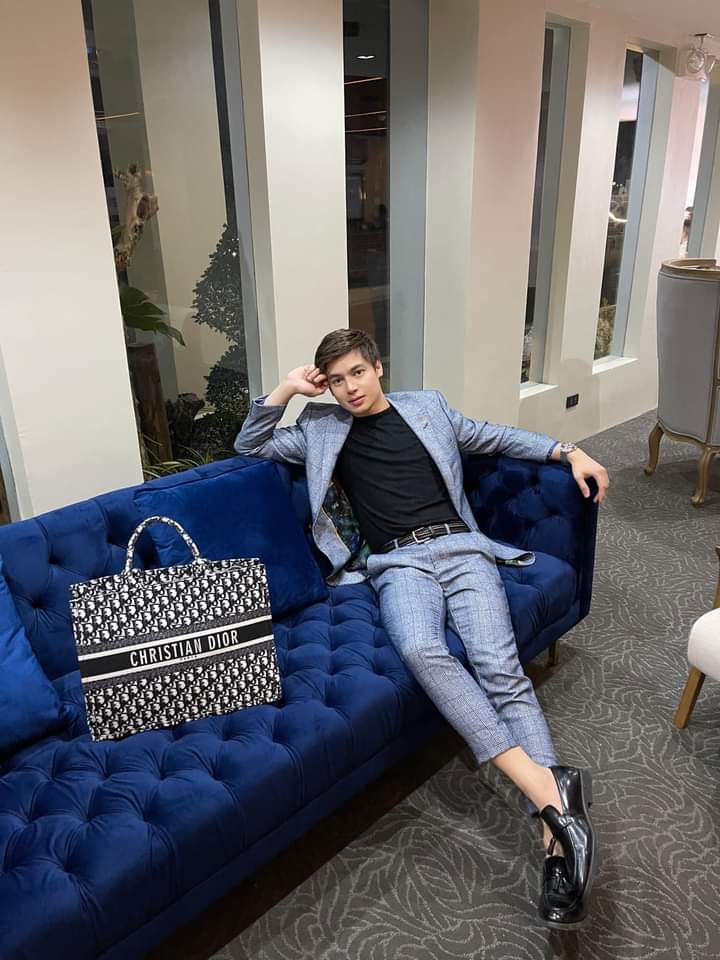 ForeverAkii's tweet photo. Ang pogi talaga ni @akitorres2020  ❤ miss you 😊😗😙 https://t.co/lyTBoyhUtE