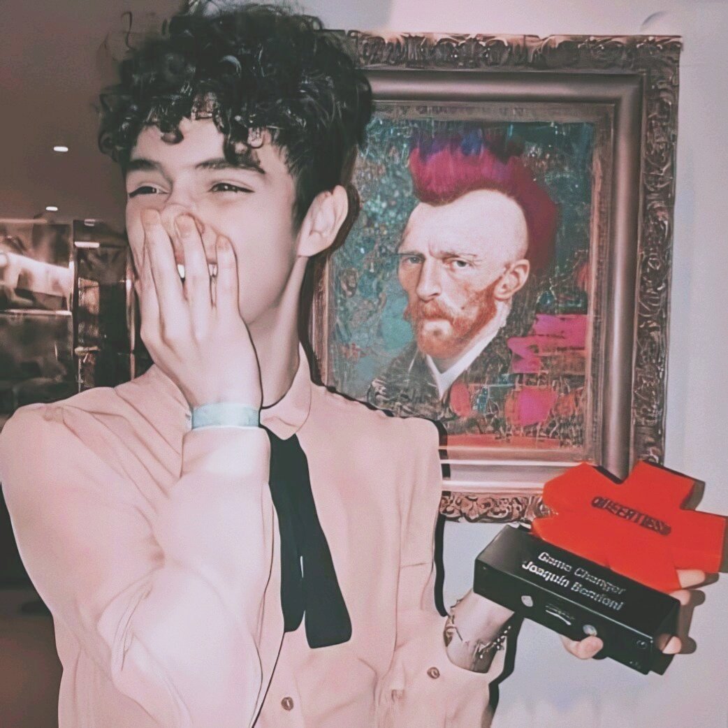 gravitydrab's tweet image. Den rt si quieren ver esto de nuevo

QUEERTIES BONDONI