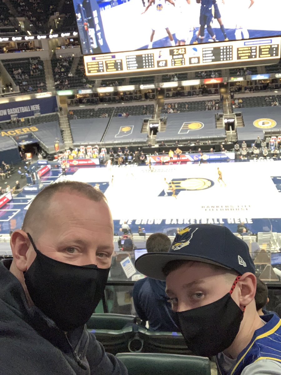simpkins_josh's tweet photo. #PacersGameNight https://t.co/lpv1Km2UUf