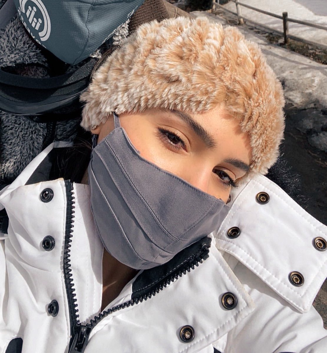 ora_brands's tweet photo. Narcos Actress #AndreaLondo says ORÅ Nano is “awesome in cold weather too.”
⠀⠀⠀⠀⠀⠀⠀⠀⠀
Where have you taken ORÅ? Comment down below!
⠀⠀⠀⠀⠀⠀⠀⠀⠀
#breathewithORA #5layerprotection #Nanofiber #Nanofiltration #pm25 https://t.co/7j1LuIYDYk