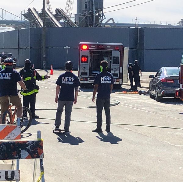 TheNFRF's tweet photo. 🎬 #BTS of the safety videos we sponsored filmed for the San Francisco Fire Dept! The videos will feature public safety messaging on yielding to emergency vehicles and safety measures around emergency scenes.  @sffdpio 🎥 https://t.co/PfbhXh9YRG
