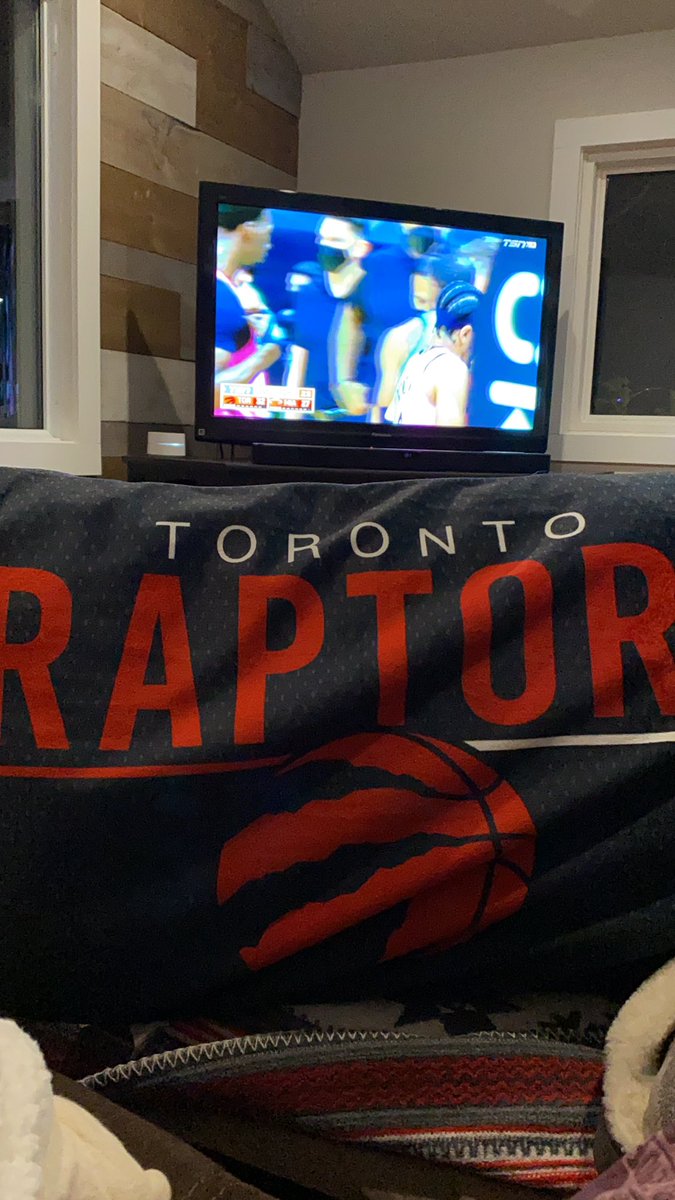 MaddyDarlinggg's tweet photo. @TangerineHoops @TangerineBank @LeoRautins @Raptors #tangerinefanangle https://t.co/IFzlb9BhwU
