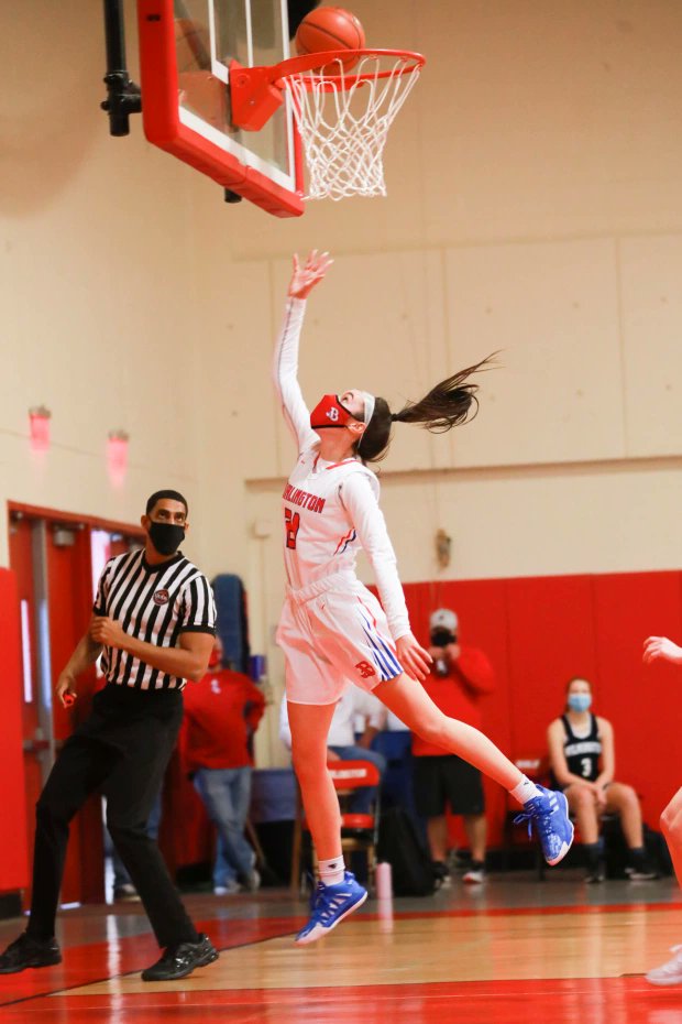 BHS_GBB's tweet photo. Senior Captain #21 Sydney Pavao
Middlesex League Freedom Division All-Star

@sydpavao will continue her basketball career at UMass Dartmouth.

📸 Bob DeChiara &amp; The Boston Herald https://t.co/jrZ4oKyZXL