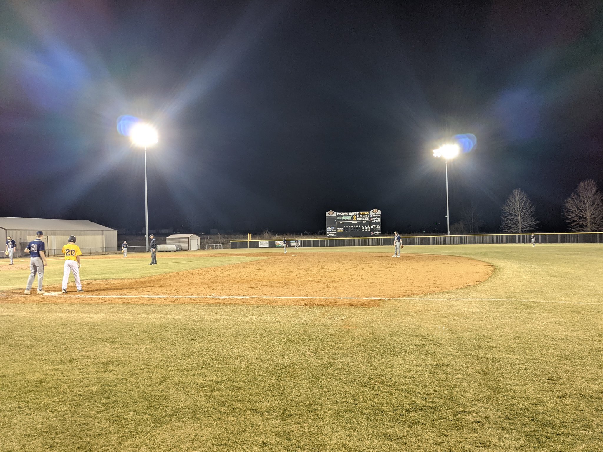 [Letter3 5] Bentonville Baseball Player Dies - yiasu5z