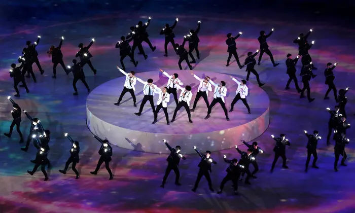elkayeol's tweet photo. 3 years ago today when this legendary performance by #EXO happened for Pyeong Chang 2018 Olympics👑
@weareoneEXO #EXO #EXO_Olympics #PyeongChang2018 https://t.co/A5CmzhqLGR