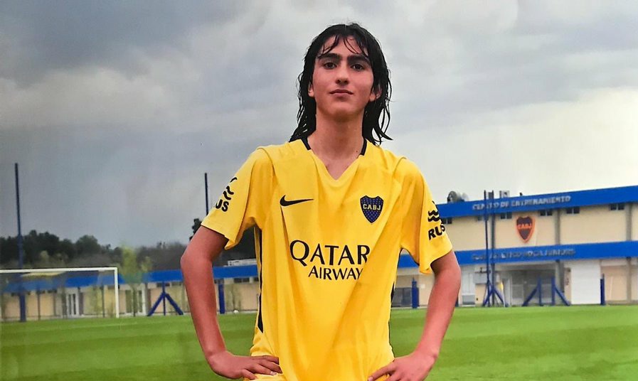 rabonazo's tweet photo. Leo Coira. Categoría 2004. Jugo en el Valencia y en el Real Madrid. En España la rompió. Puede jugar en  cualquier lugar del medio. Muy buena visión en la cancha. Si lo llevan bien y lo forman físicamente va a llegar. https://t.co/5XOLppMCVT