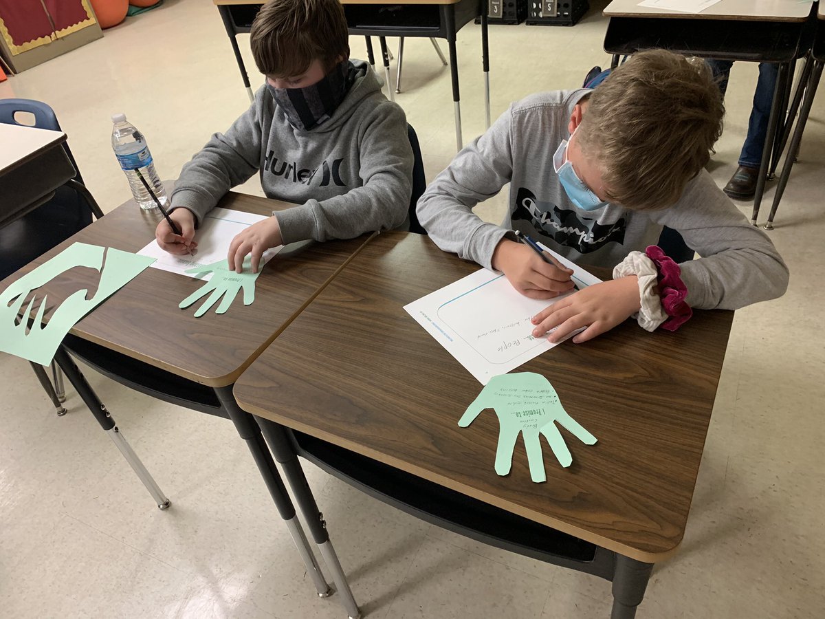 NMMSSaveClub's tweet photo. Today we watched the Evan video again as we gear up for #saysomethingweek next week. We promise to say something when we see something because you matter! #nmms_colts #sandyhookpromise #nationalsave #savepromiseclub https://t.co/JGdtbPUUxx