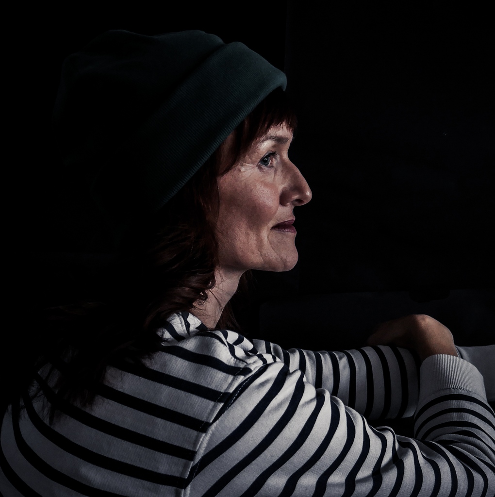 dolores_wally's tweet photo. Grün hinter den Ohren.

Auf IG und fb denke ich über Beate Hausbichlers verkauften Feminismus nach und versuche mich in "Is halt so" statt der never ending Arbeit am eigenen Selbst. https://t.co/mkz0zK3UgW