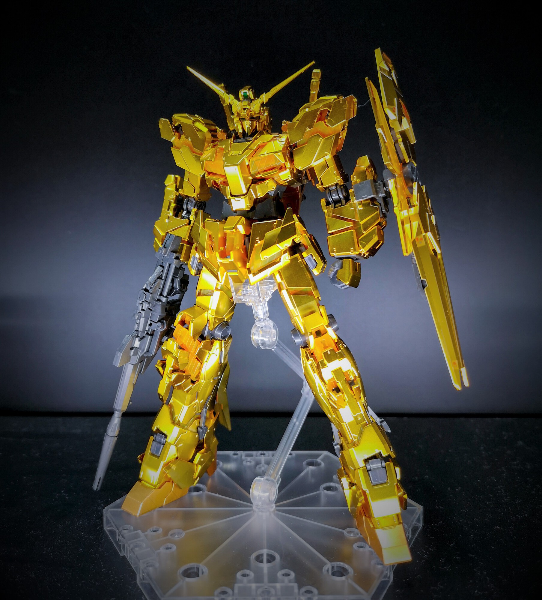 ろうと RG 1/144 ガンダムベース限定 ユニコーンガンダム[ゴールド