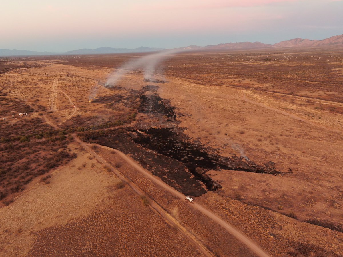 azstateforestry's tweet photo. Crews have stopped forward progress on #WestFire, S. #GreenValley, near Canoa Ranch. Fire est. 20 acres. 📷courtesy Ranch Manager #PimaCounty #AZForestry #AZFire https://t.co/2340yGq3M2