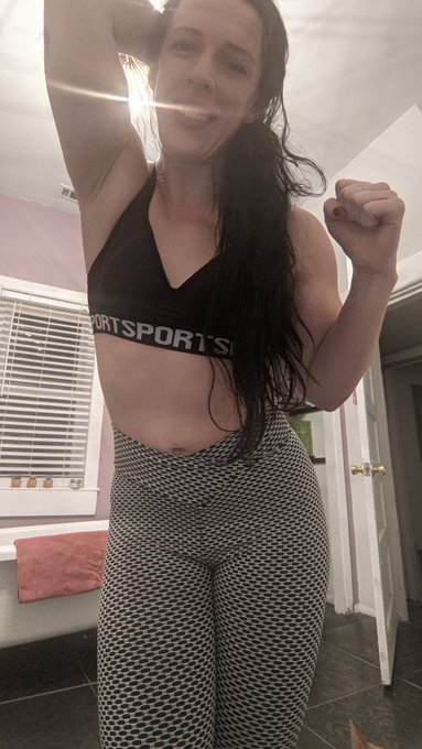 Post workout #allsmiles #muaythai #femalefighter #wmma https://t.co/KF7QiY0Mqx<a href="/tag/allsmiles"class="tags">#allsmiles</a><a href="/tag/muaythai"class="tags">#muaythai</a><a href="/tag/femalefighter"class="tags">#femalefighter</a><a href="/tag/wmma"class="tags"><span>#wmma</span></a>