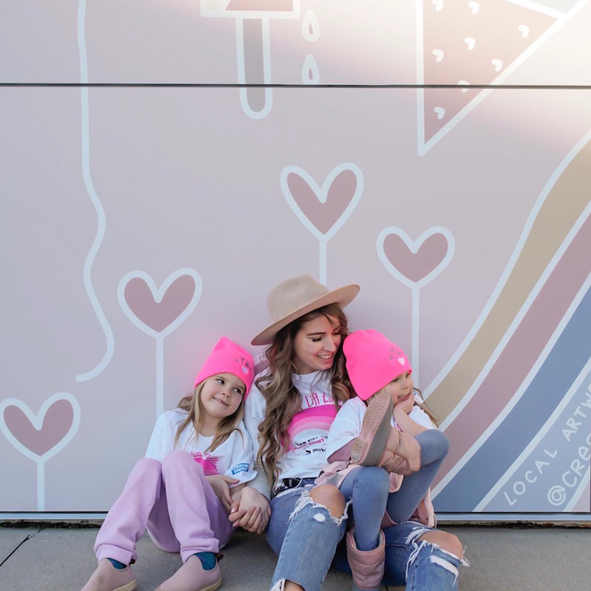 codilynncreates's tweet photo. @pinkshirtday love at @HighstreetFV #pinkshirtday #antibullying #abbotsfordbc https://t.co/6avbCCWIAn