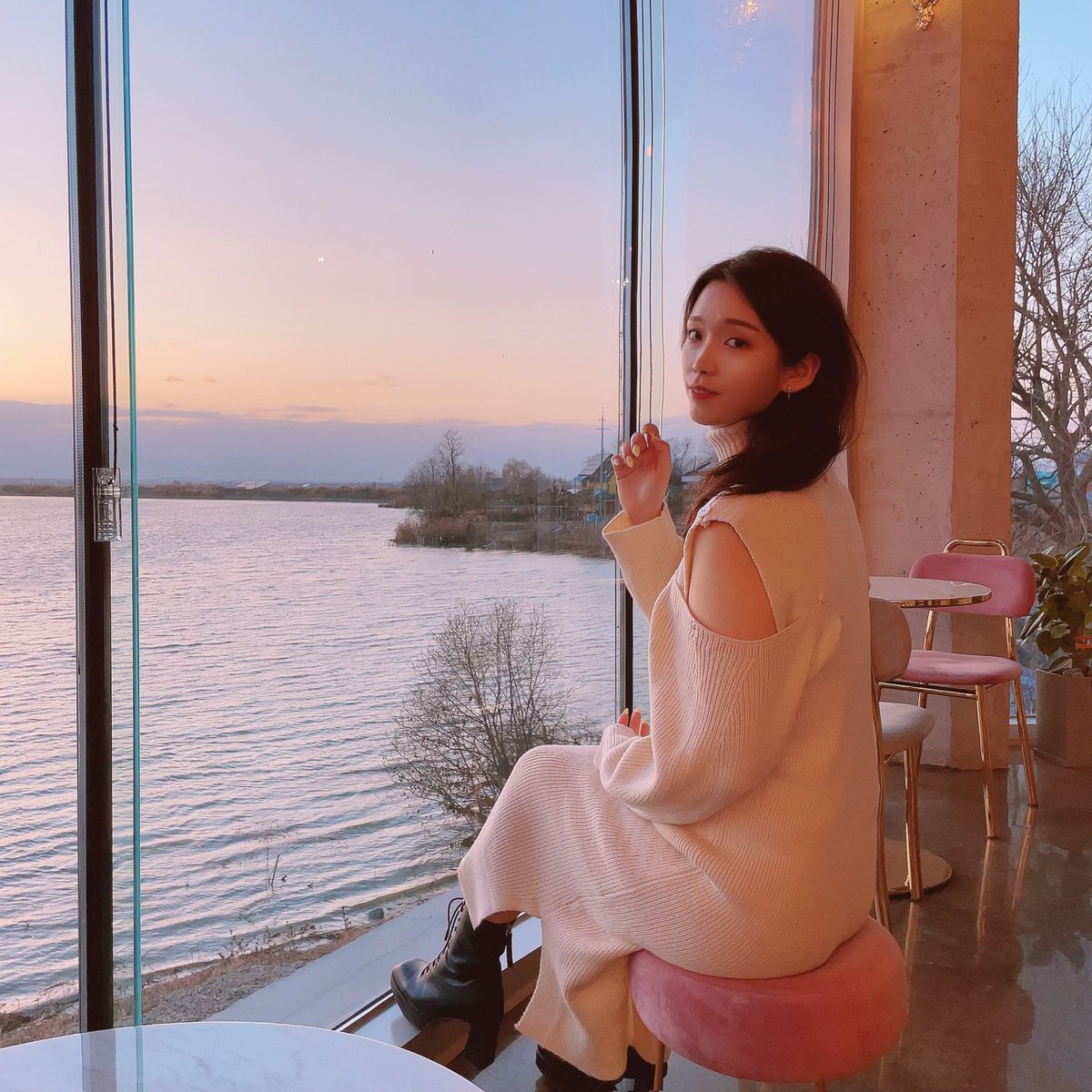 LiLa__Violet's tweet photo. .
요즘 해질녘이 그렇게 이쁘더라🌅💕 https://t.co/ECyKmL114f