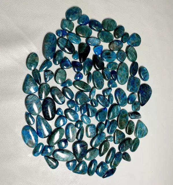 Apatite #Apatite  #whiterainbow #labradorite #larimar #pietersite #cabochon #gemstone #aquamarine #amentrine #gemschambalshop #chasolite #dolomantine #mookaitejasper #malachite #crysocolla #serphanite #goldenserphanite #cabochonforsale #gemsforsale