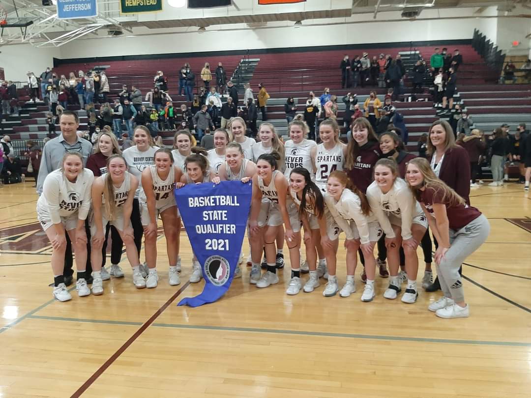 Grundy Center girls basketball, Class 2A state qualifiers. Back at state for 3rd time in last four years. #iahsbkb #iahsgbb <a href="/IGHSAU/">IGHSAU</a>
