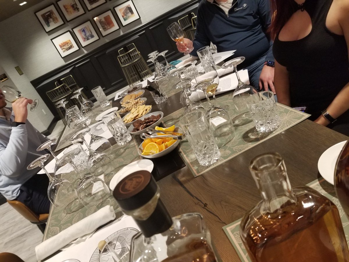 bourbon_it's tweet photo. Got my taste on tonight! With Lytle Park Hotel's first ever Bourbon Tasting and Dinner Pairing.  #thelytlelife https://t.co/5XvYThkeDE