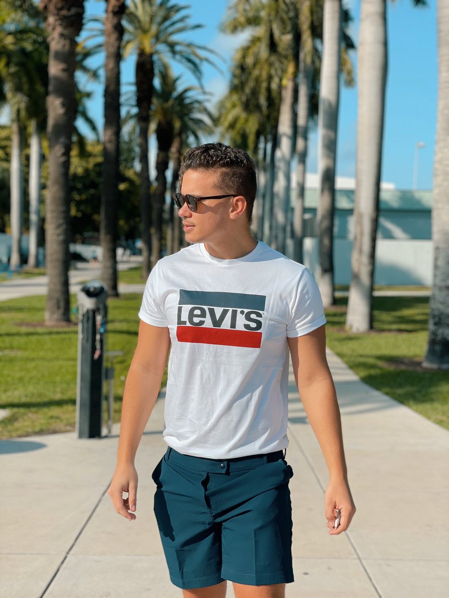 DanielEscalona_'s tweet photo. ☁️☁️☁️☁️☁️☁️☁️

.
.
.
.

#home #love #men #style  #boy #goodvibes #photo #photooftheday #instagay #igers #potd #cubanboy #selfie #picoftheday #filters #miami #colors #mood #instadaily #gay #gayboy https://t.co/G2AbQsMz4P