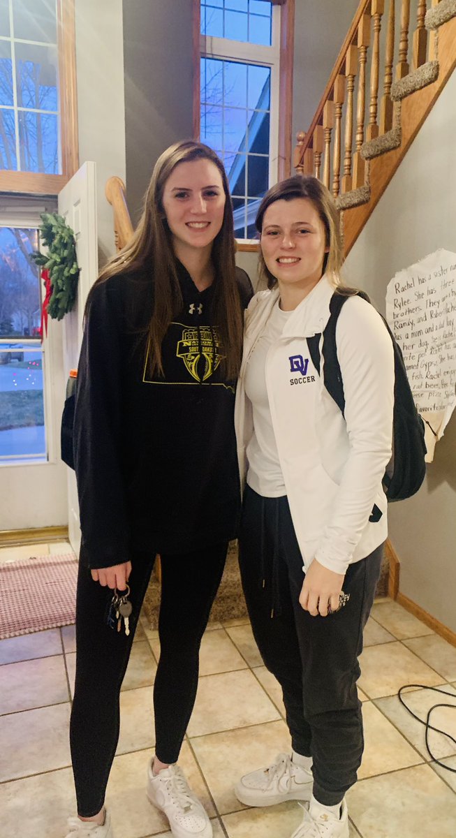 brennax5's tweet photo. To this girl and this special DV team..... Play every minute as it is your last game! ππ #Rachel10 #dvroadtostate #WEbeforeI #sistersfighttoadvance @rachrosenquist @RosenquistRylee @DVgirlsBB https://t.co/5sY2DMhla8