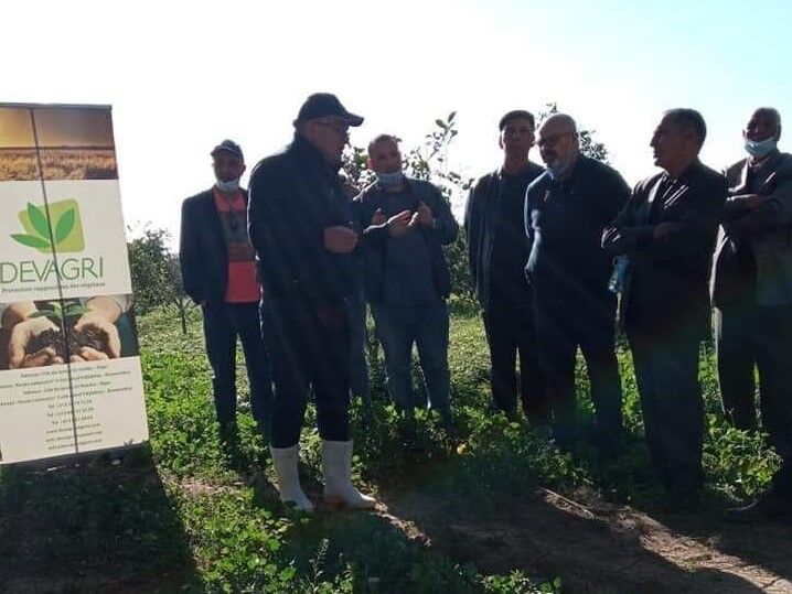 sipcam_iberia's tweet photo. 🇩🇿 #Devagri, nuestro distribuidor oficial en #Argelia, participó en dos jornadas en este mes.
🤝 El Sr. Mustapha Tebib, ingeniero de desarrollo de la compañía, presentó varios productos nuevos de #SIPCAM
📅 ¡La próxima cita es hoy y será una reunión con el sector #vitícola! https://t.co/uqytj4ksX8