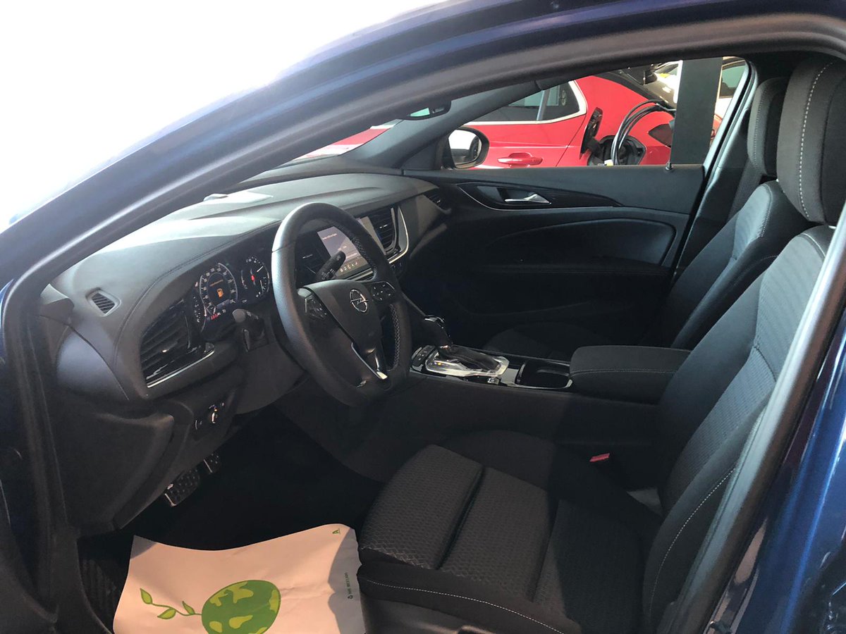 AutoPalas_Opel's tweet photo. Ingeniería 100% alemana, diseño de cine y tecnología totalmente novedosa.✨

Comprueba que el currículum del nuevo #OpelInsignia es real haciendo el test drive. 🤩

Pídenos info sin compromiso. 

#FelizJueves #TeamOpel https://t.co/3zMla4Lhxl