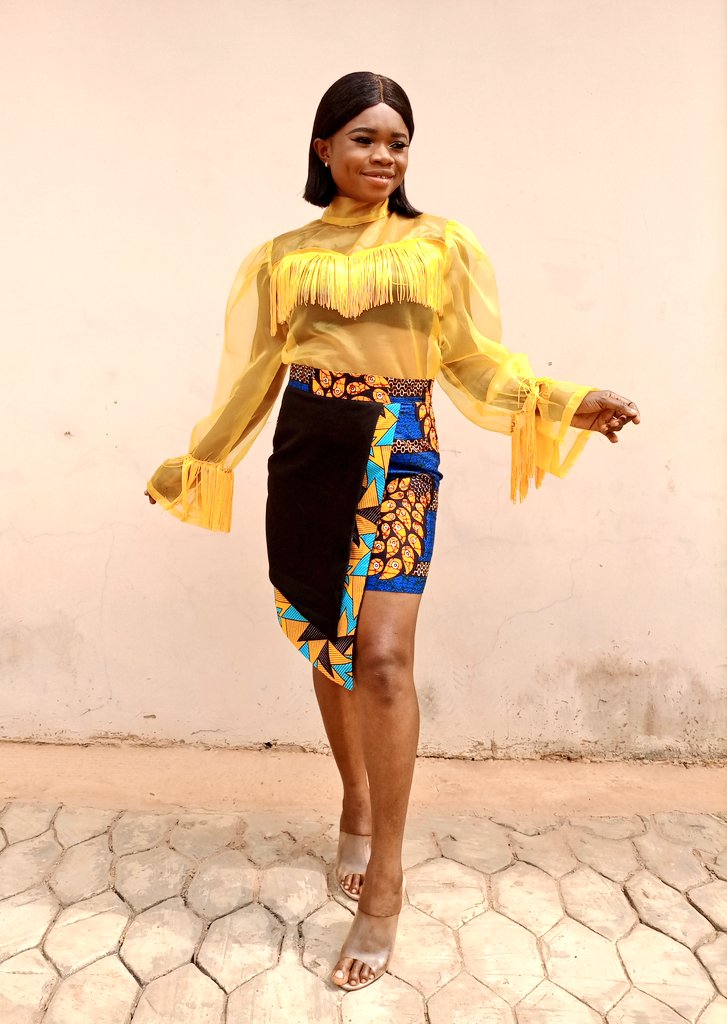callme__PAT's tweet photo. Abum ONYE TAILOR! 📌
In English language? 
"I am a tailor".
I make clothes for a living.
Please dears, help me RETWEET. 🙏🏾 https://t.co/feyh8eleMA