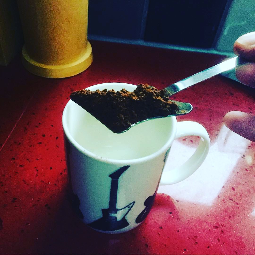 Good morning! I’m about to Explor(er) some coffee... 🙄☕️😉🎸
.
.
.
#goodmorning #coffee #coffeetime #guitar #mug #gibsonexplorer #spoon #poprock #indierock #guitarjokes #gibson #morningroutine #morningcoffee